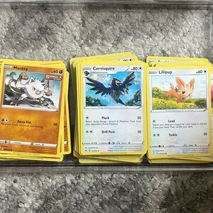 100 Pokemon Cards